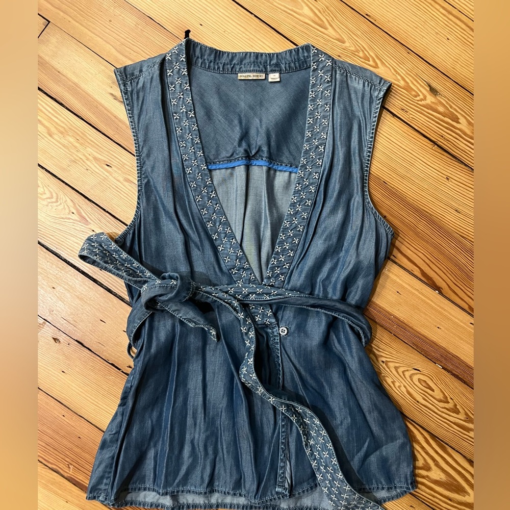Anthropologie Holding Horses chambray sleeveless tie front top